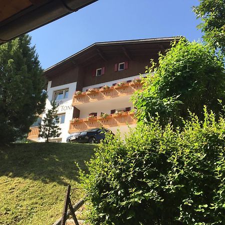 Hotel Garni Toni St. Ulrich in Gröden Exterior foto